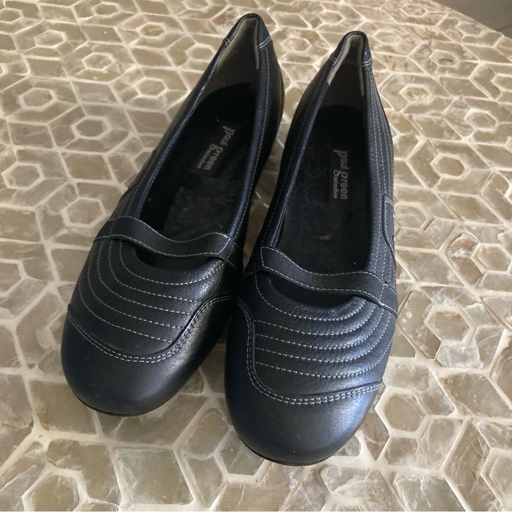 LIKE NEW!  Paul Green Mary-Jane ballet flats in black - Picture 10 of 11
